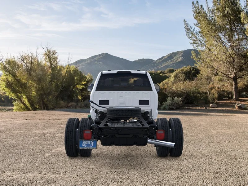 New 2026 Oxford White Ford F-550® XL image 28