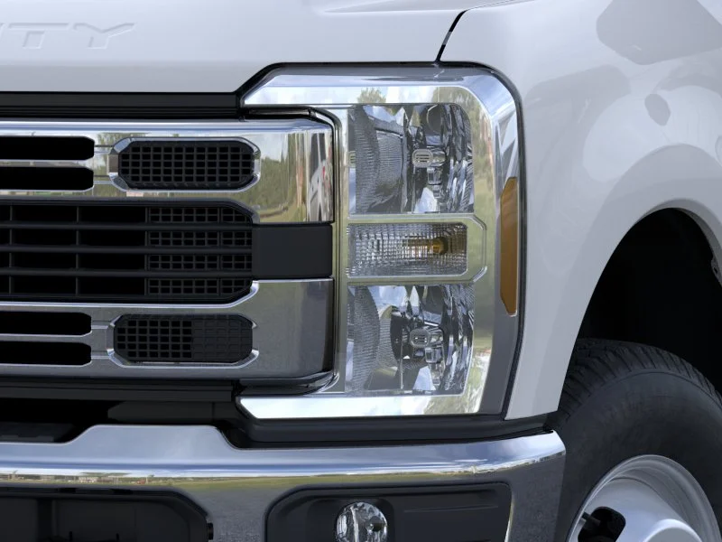 2026 Ford F-350 Super Duty Chassis Cab XL - Photo 41