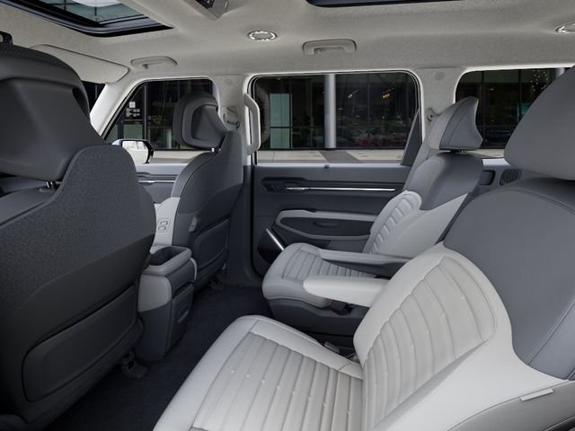New 2026 White Kia Land image 18