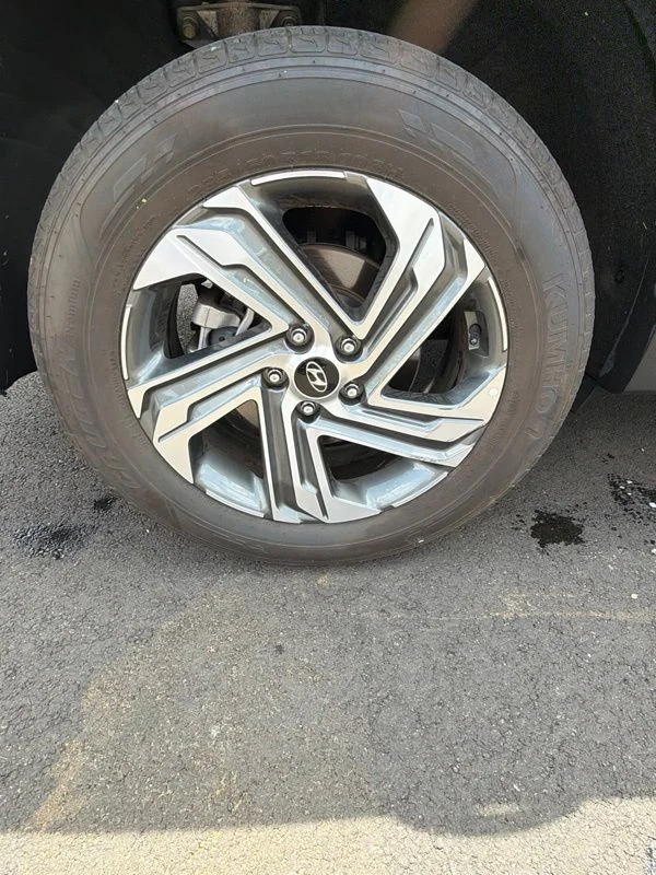 Used 2023 Gray Hyundai SEL image 13