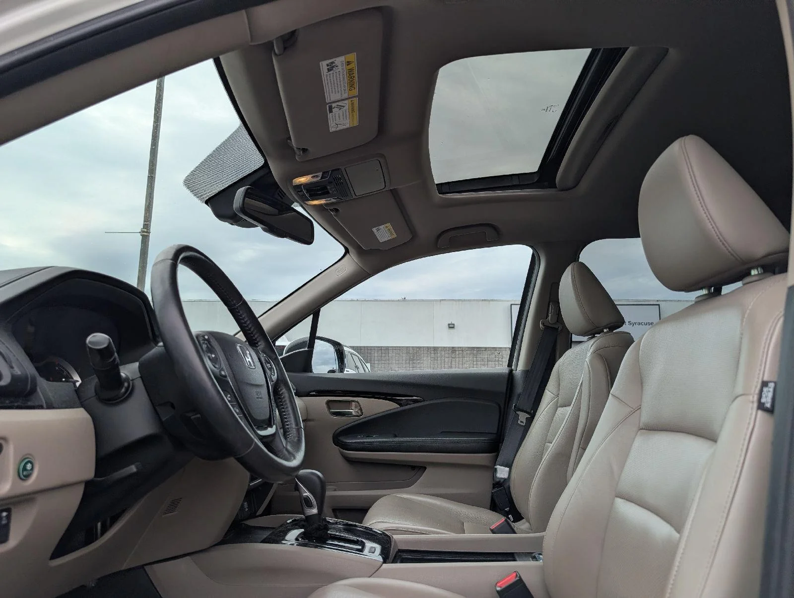 Used 2017  Honda RTL-E image 8