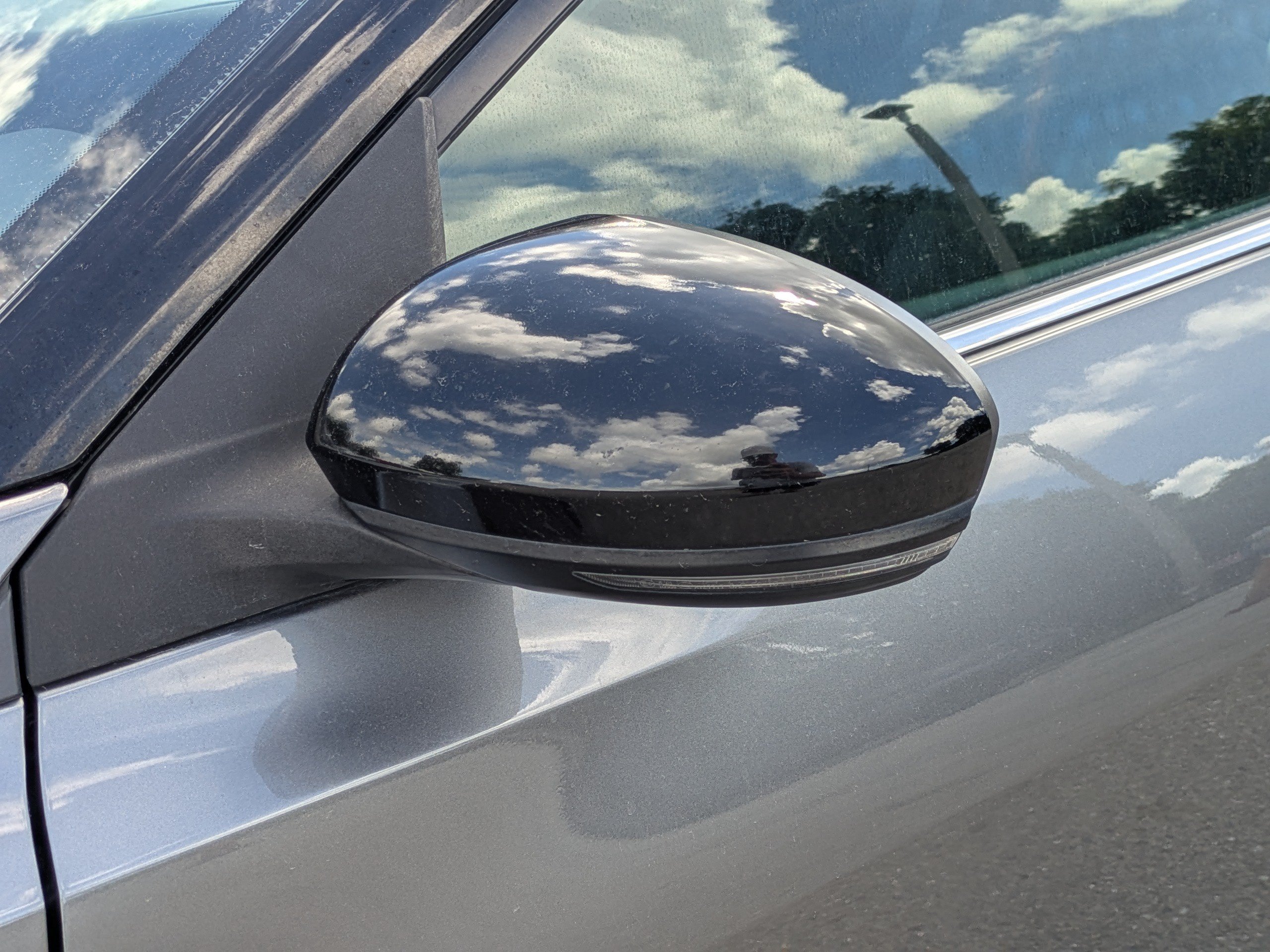 Used 2023 Gun Metallic/Super Black Nissan SR image 12