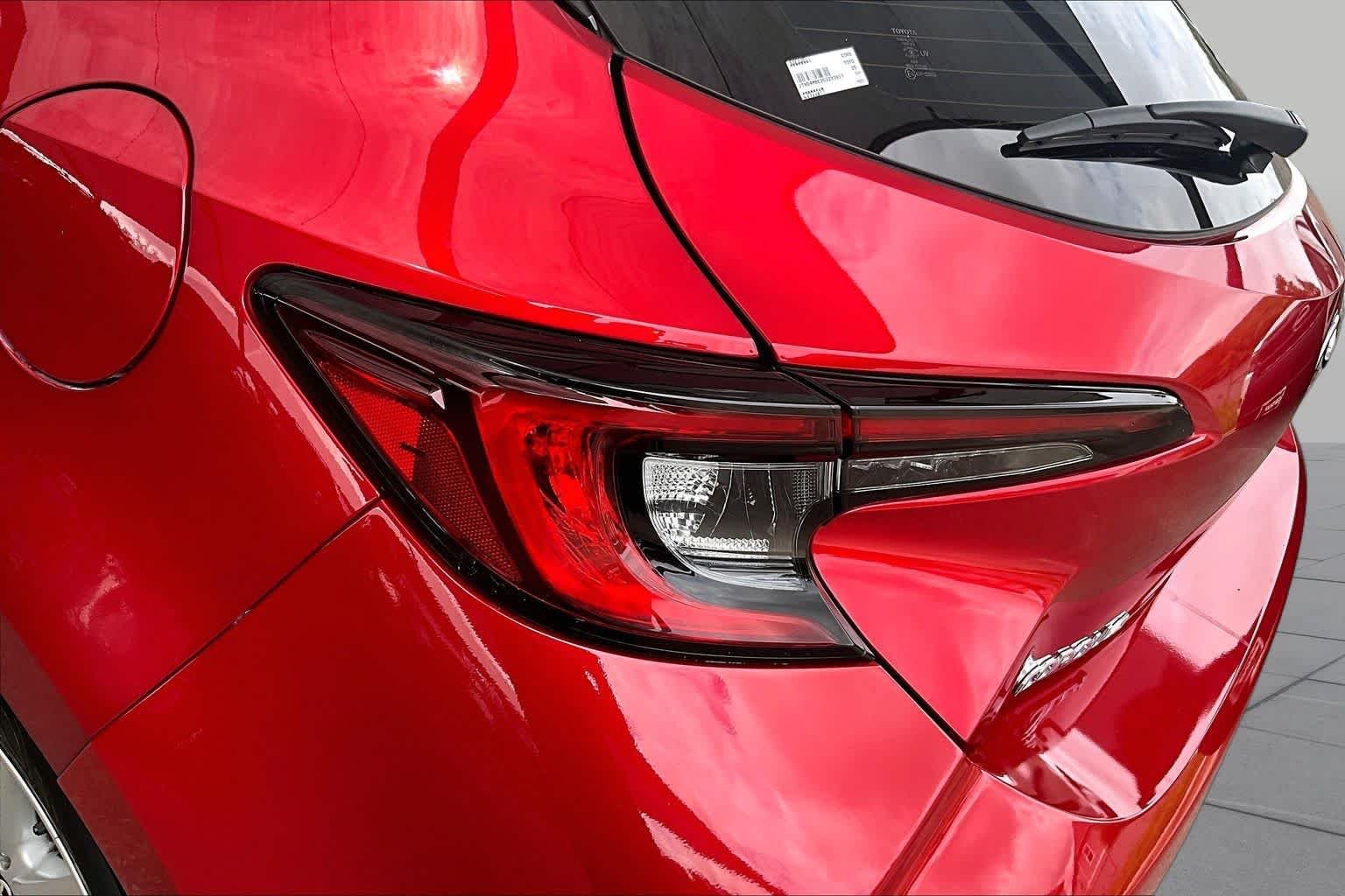 Used 2025 Finish Line Red/Midnight Black Metallic Toyota SE image 28