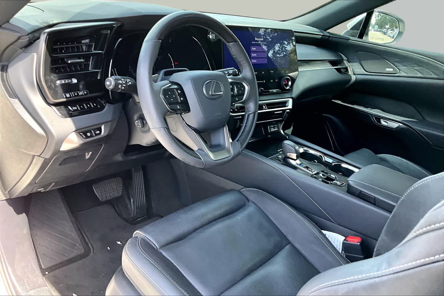 Used 2024 Eminent White Pearl Lexus Luxury image 18
