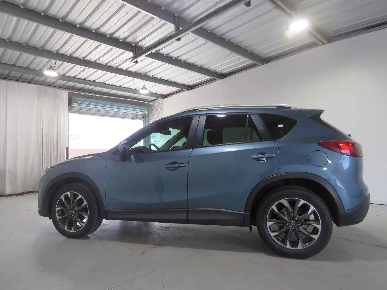 Used 2016 Meteor Gray Mica Mazda Grand Touring image 8
