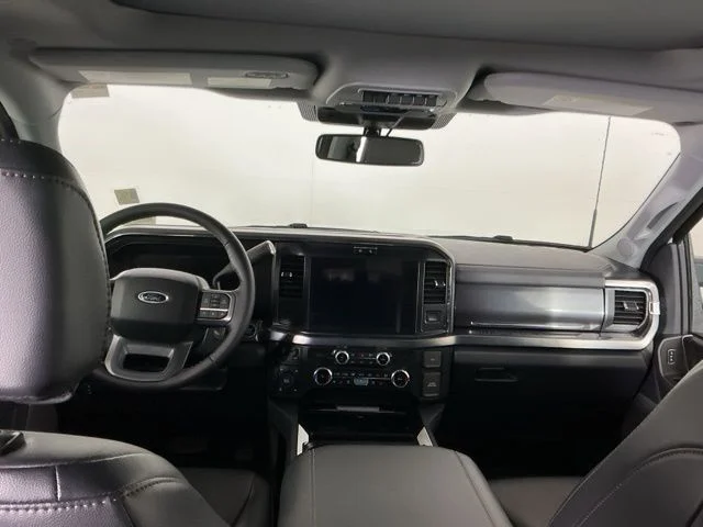 Certified Used 2025 White Ford Lariat image 28