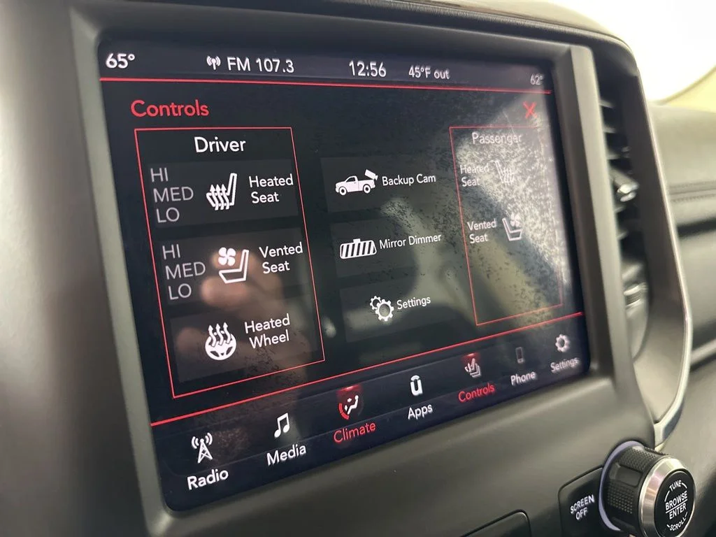 Used 2019 Black Ram Laramie image 17