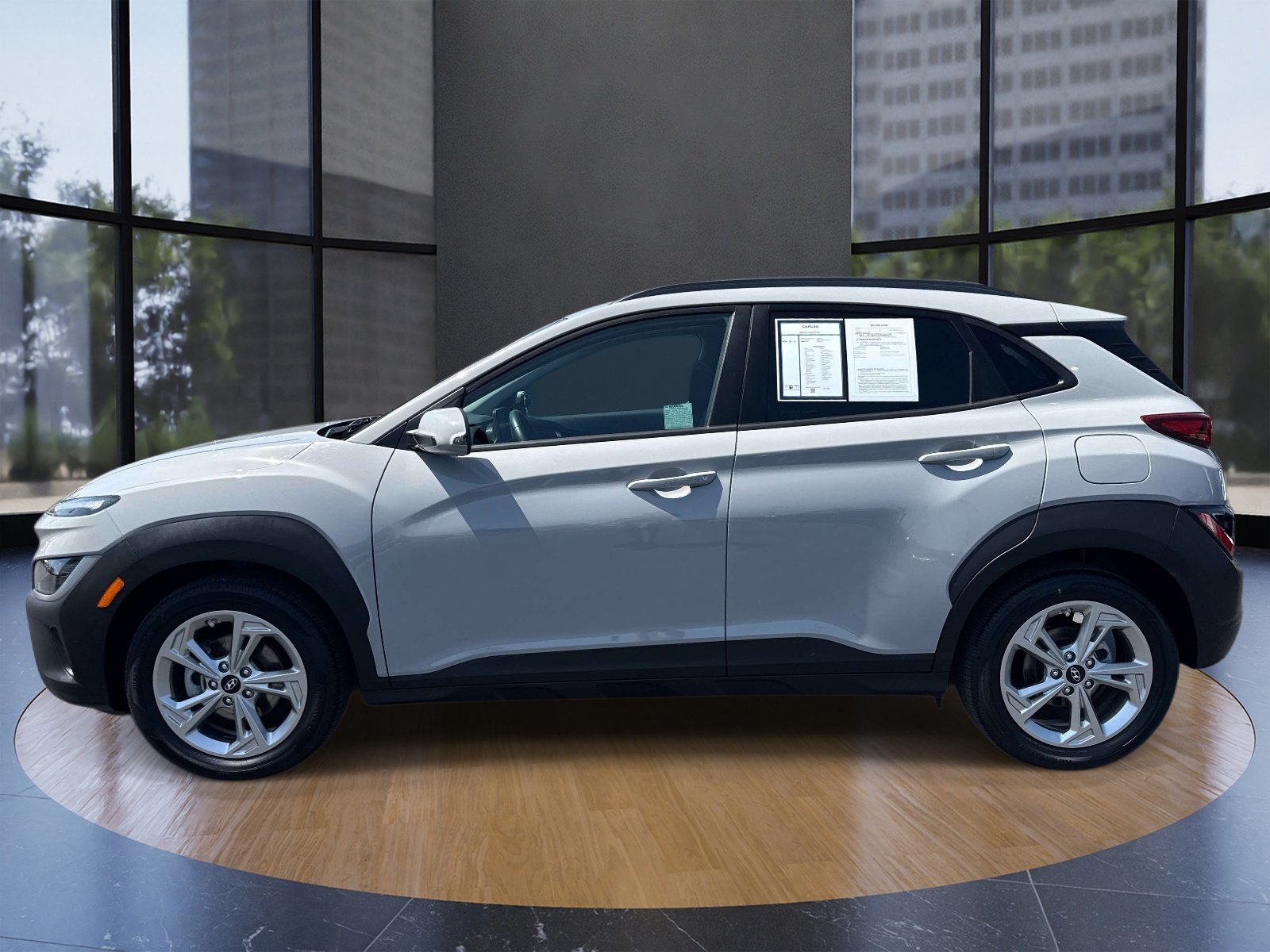 Used 2023 Silver Hyundai SEL image 5