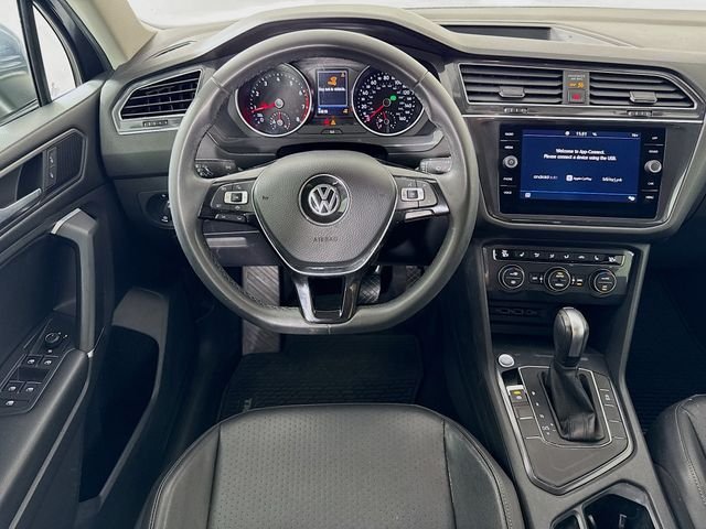 Used 2020 Gray Volkswagen 2.0T SE image 37