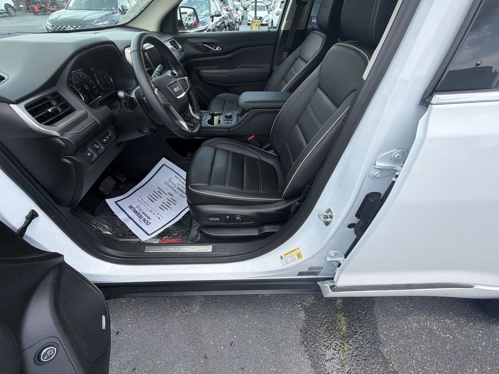 Used 2023 White GMC Denali image 12