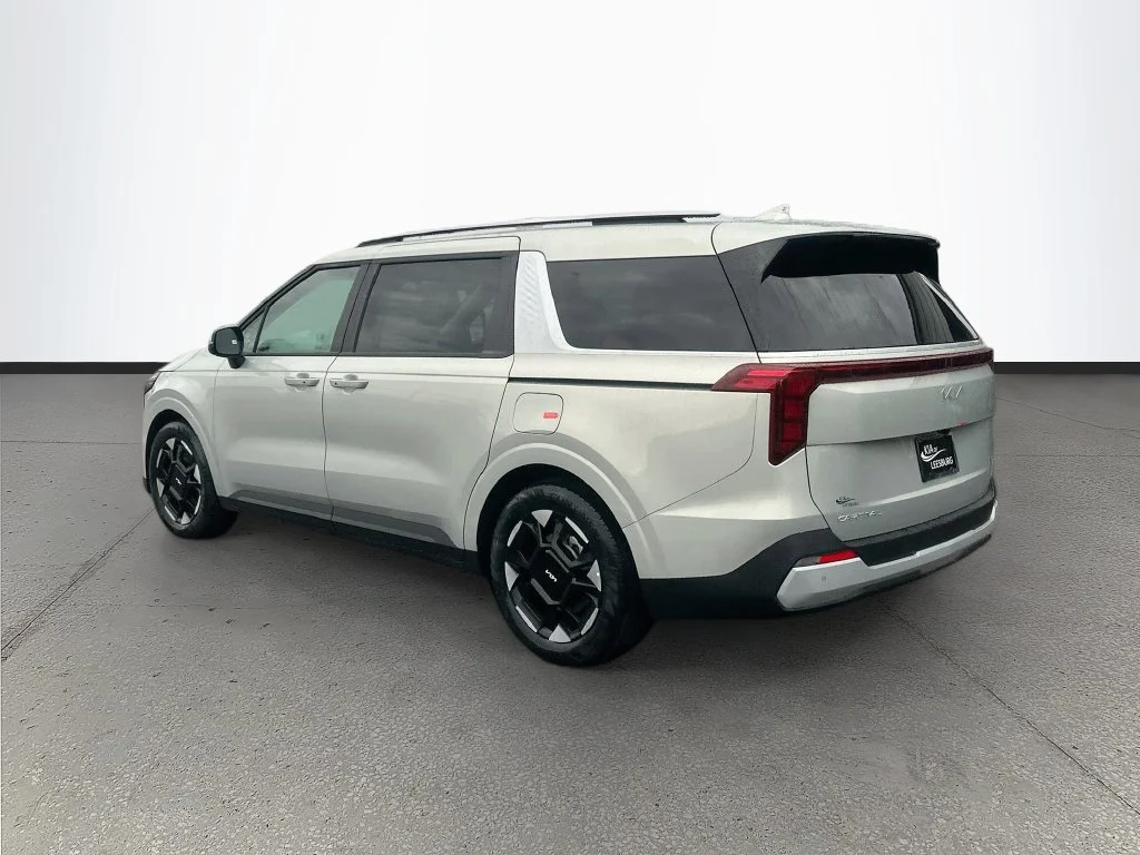 New 2027 Ivory Silver Kia EX image 5