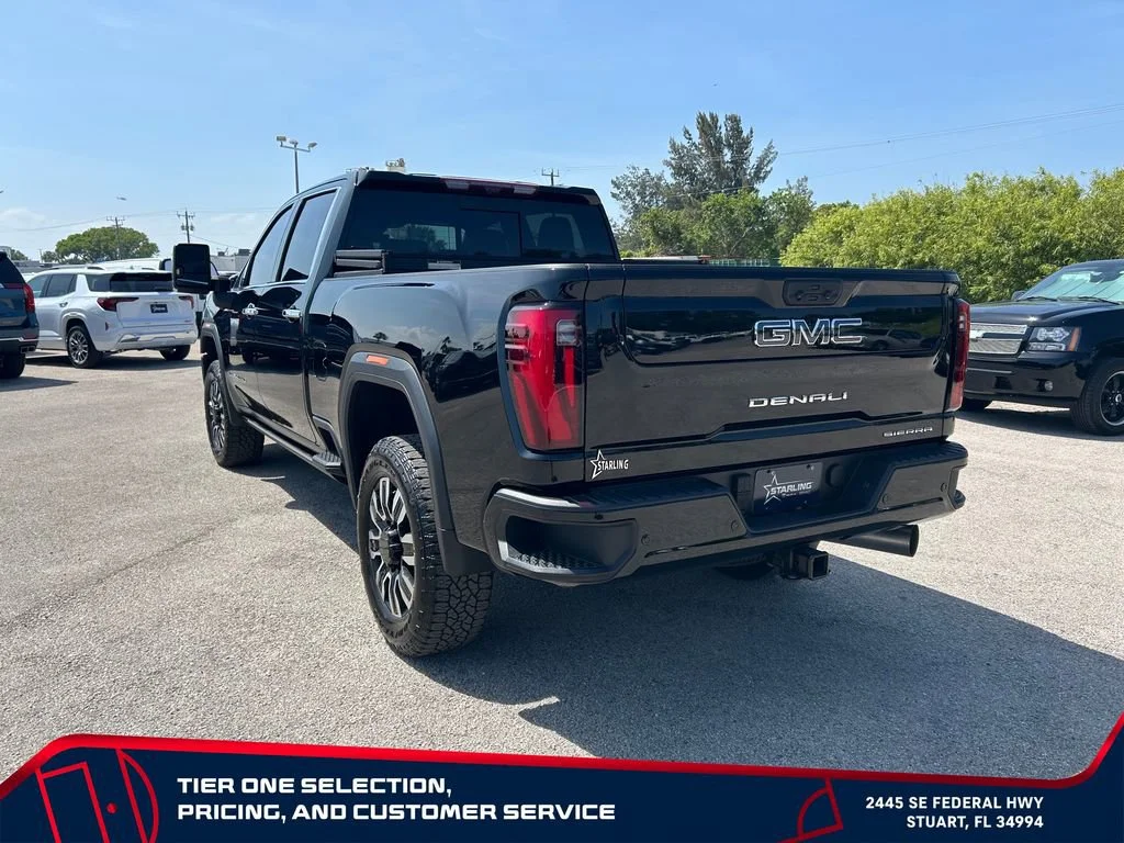 Used 2025 Onyx Black GMC Denali Ultimate image 7