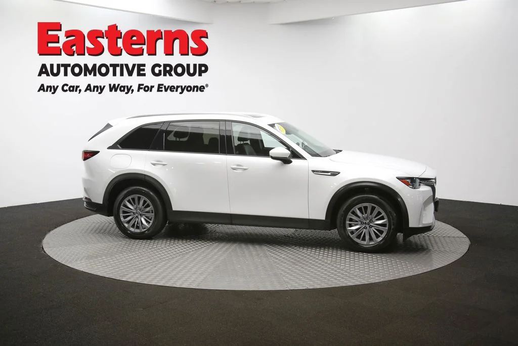 Used 2024 White Mazda Preferred image 49