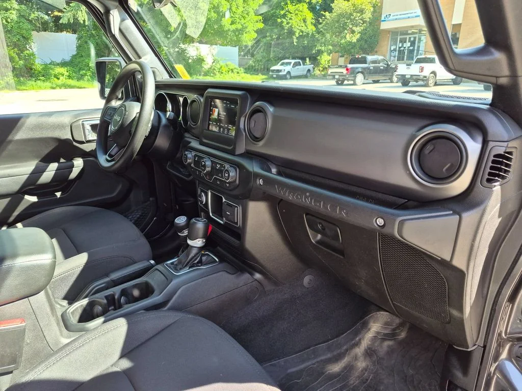 Used 2022 Gray Jeep Unlimited Sport image 23