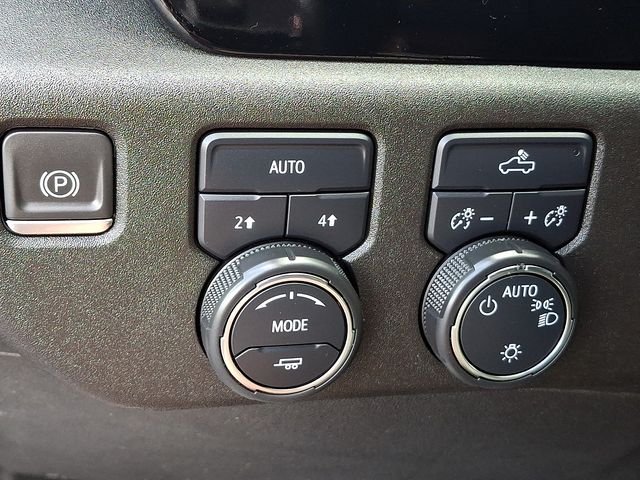 Used 2024 Gray Chevrolet LT image 27
