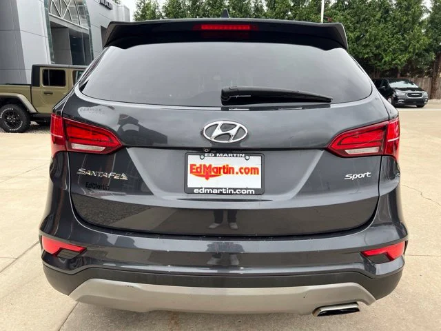 Used 2018 Gray Hyundai 2.4 Base image 4