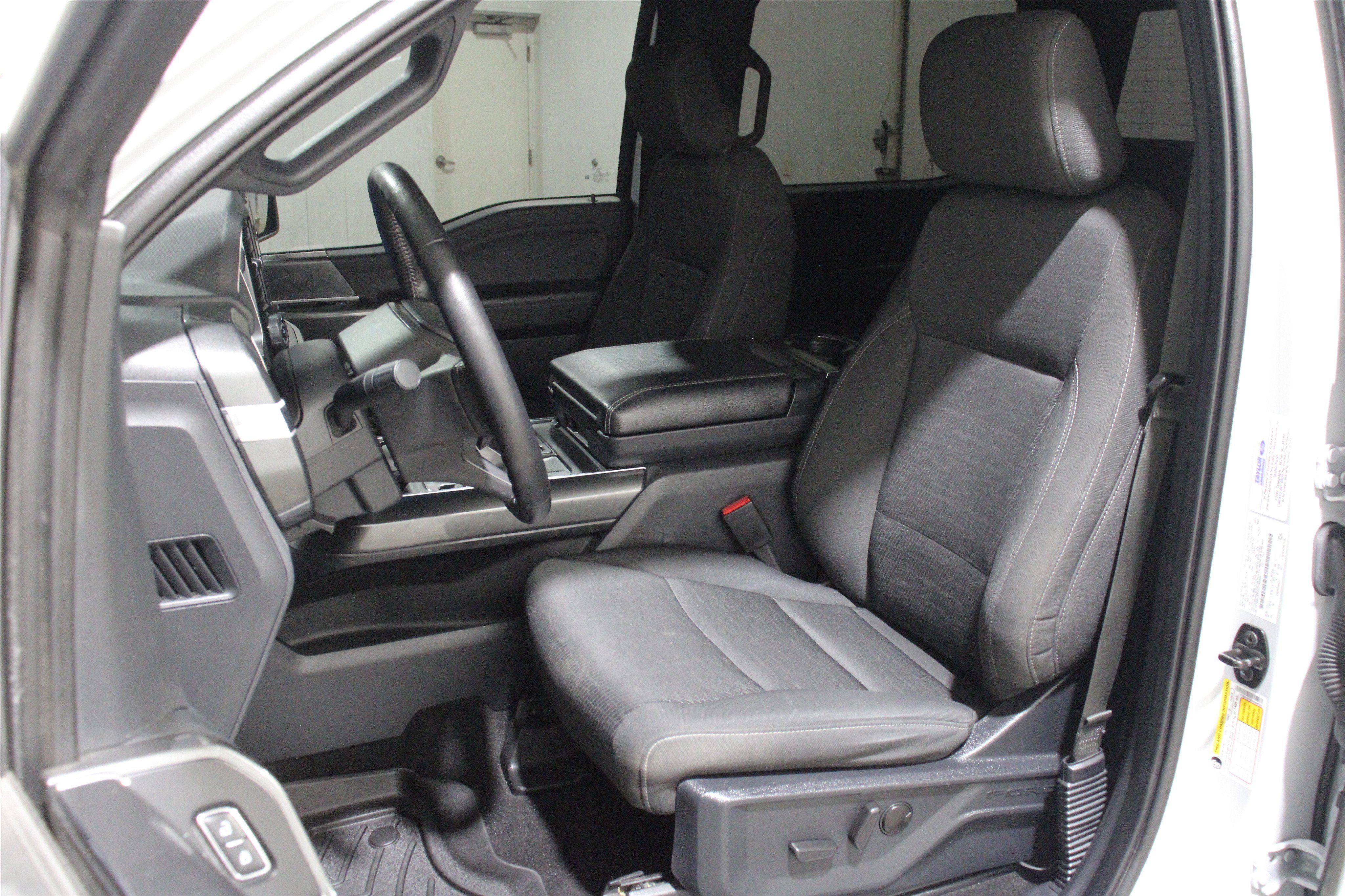 Used 2022 Space White Metallic Ford XLT image 5