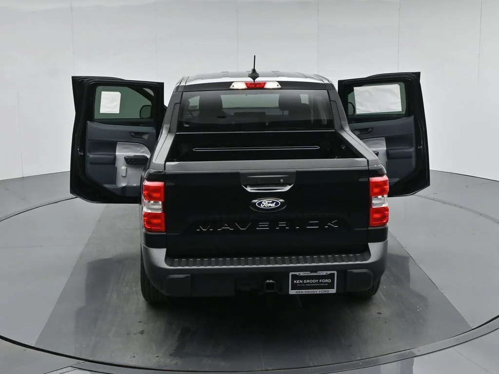 New 2026 Black Ford XLT image 35