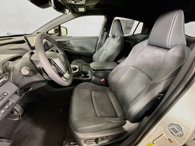 New 2026 Wind Chill Pearl Toyota XSE image 20