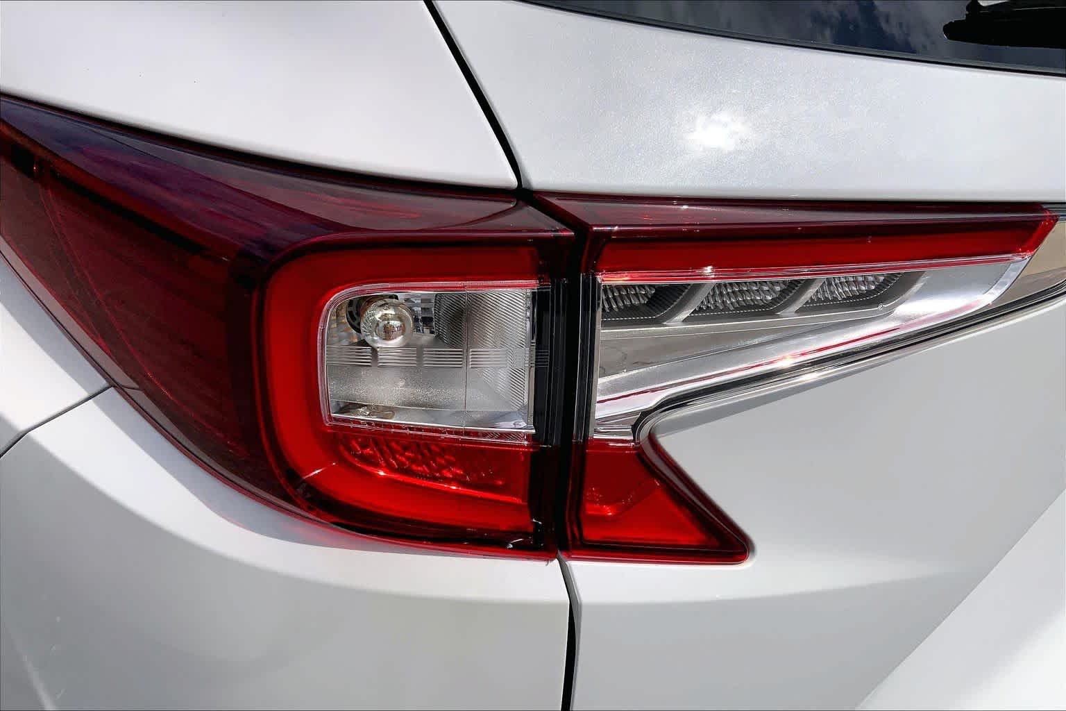 Used 2025 Platinum White Pearl Acura w/Advance Package image 29