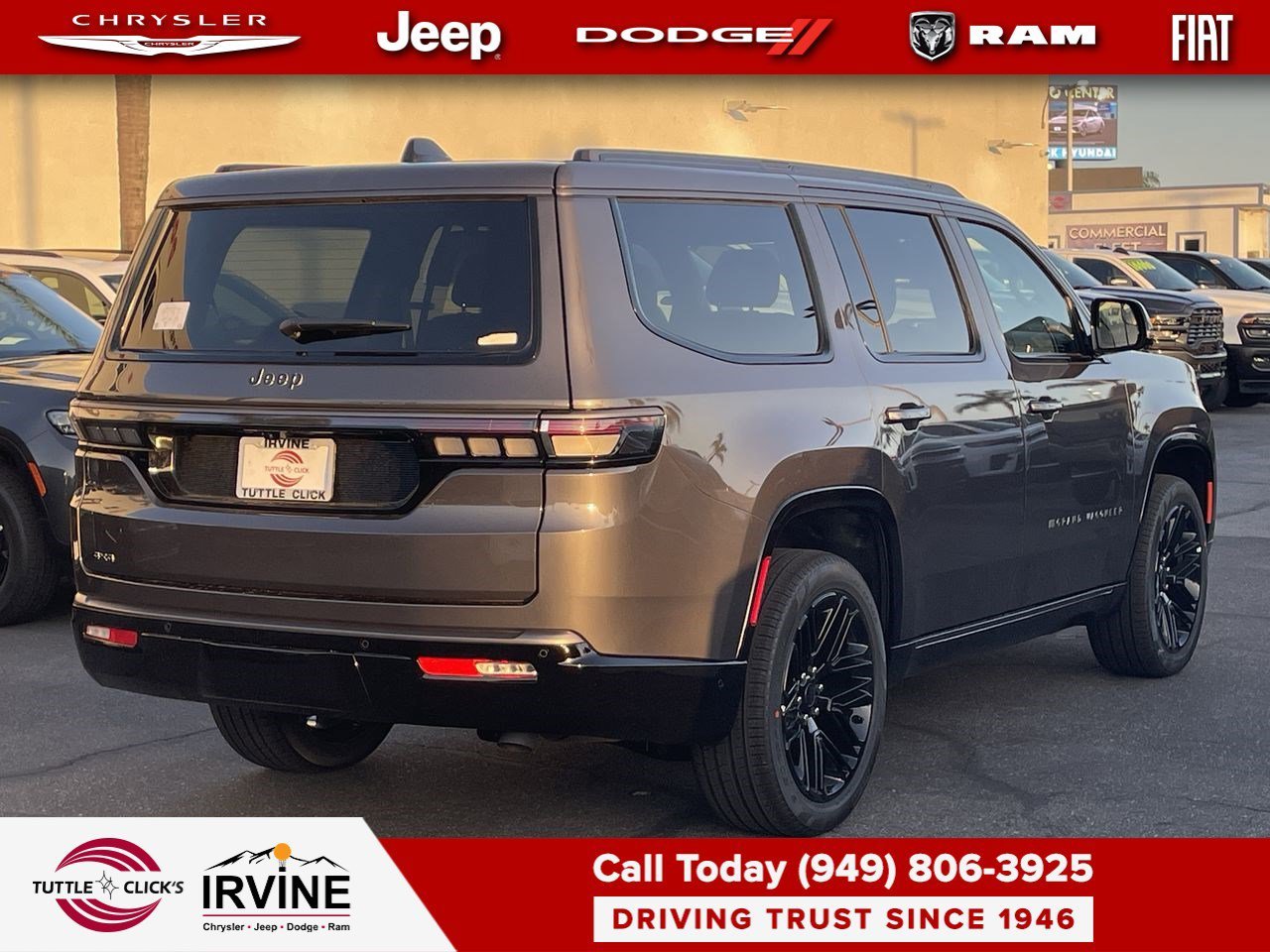 New 2026 Baltic-Gray Metallic Clear-Coat Exterior Paint Jeep Limited Reserve image 6