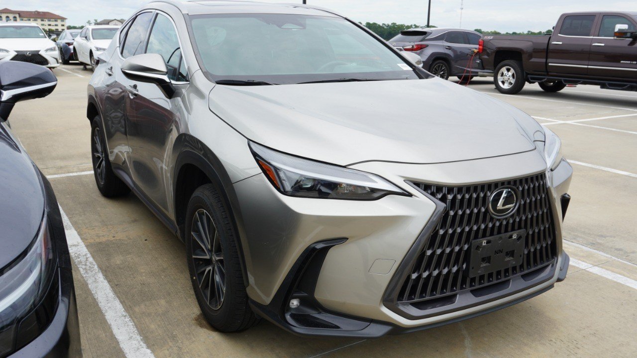 Certified Used 2024 Silver Lexus NX 250 image 3