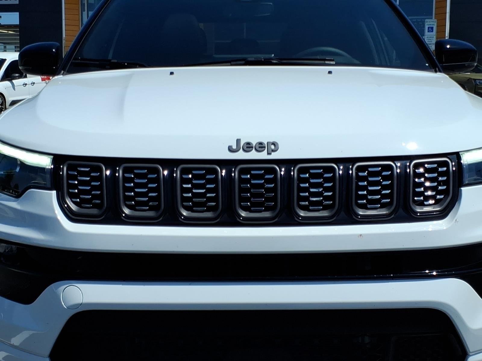 Used 2024 Bright White Clearcoat Jeep Limited image 14
