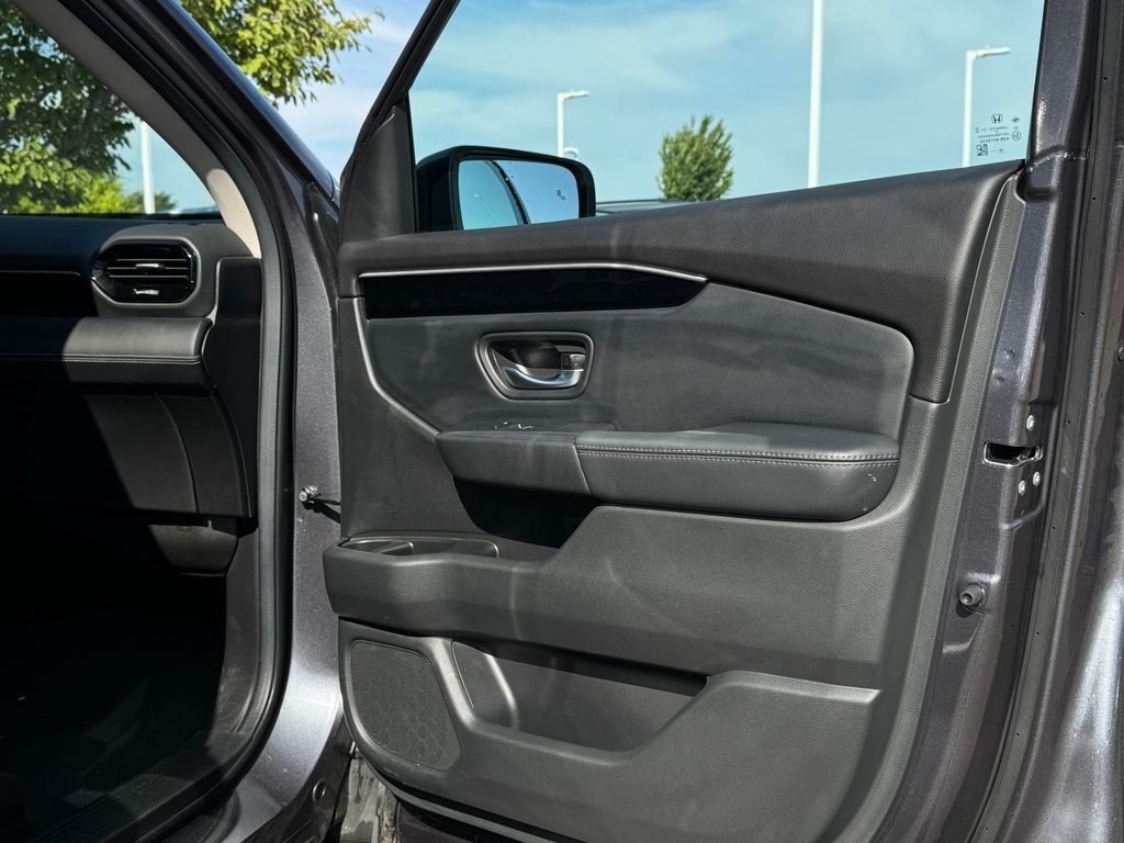 2025 Honda Pilot Touring - Photo 28