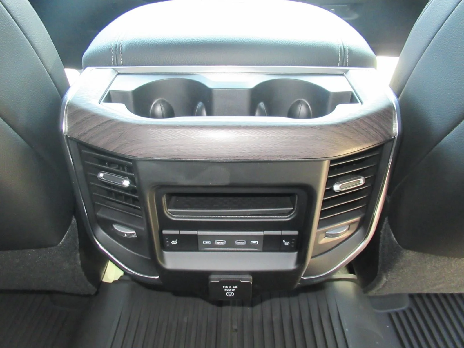 New 2027 Diamond Black Crystal Pearlcoat RAM Laramie image 39