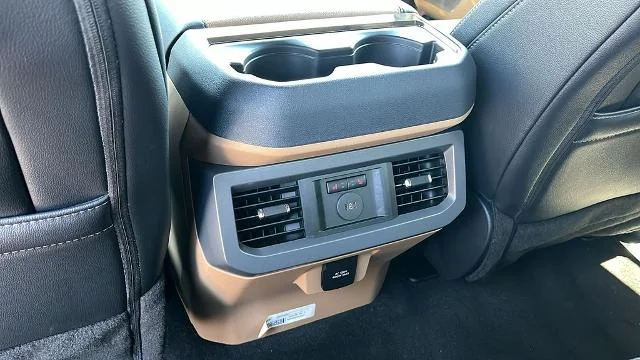 New 2026 Star White Metallic Tri-Coat Ford F-250® Lariat® image 32