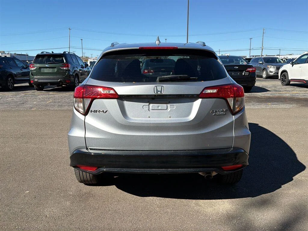 Used 2022 Lunar Silver Metallic Honda Sport image 9