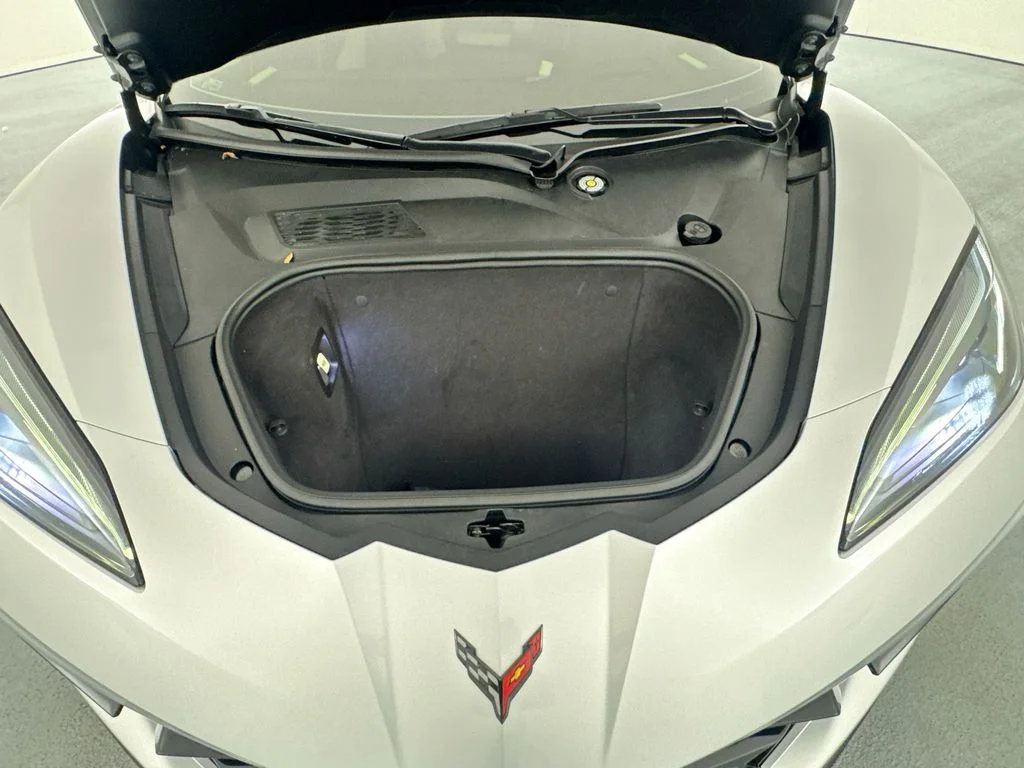 Used 2020 Silver Chevrolet Stingray image 27