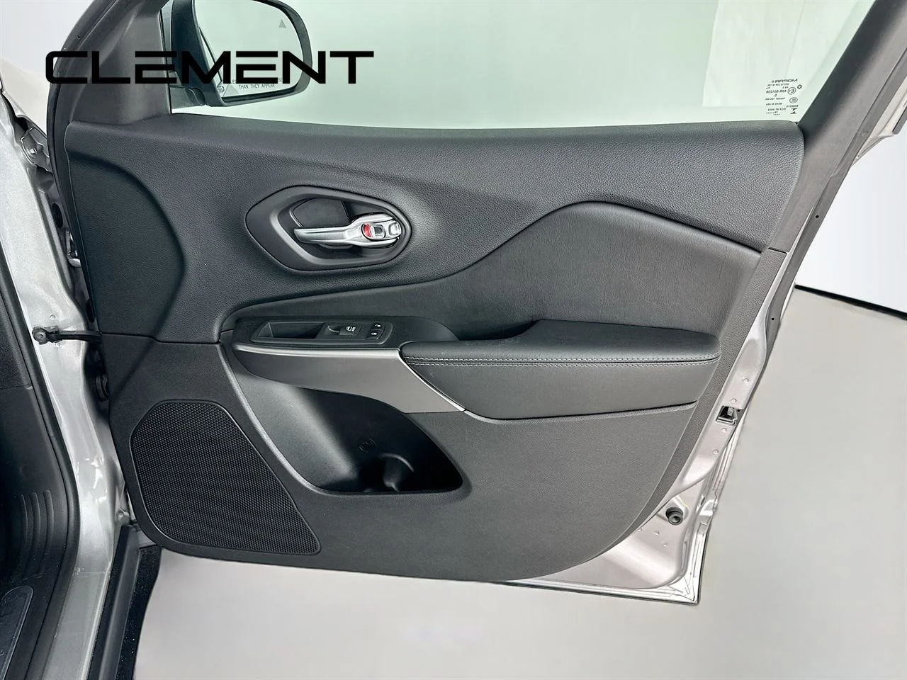 Used 2020 Billet Silver Metallic Clearcoat Jeep Limited image 34