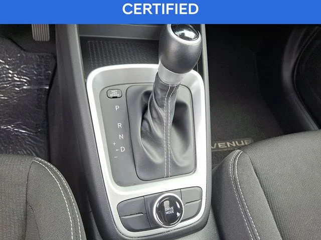 Used 2023 Silver Hyundai SEL image 22
