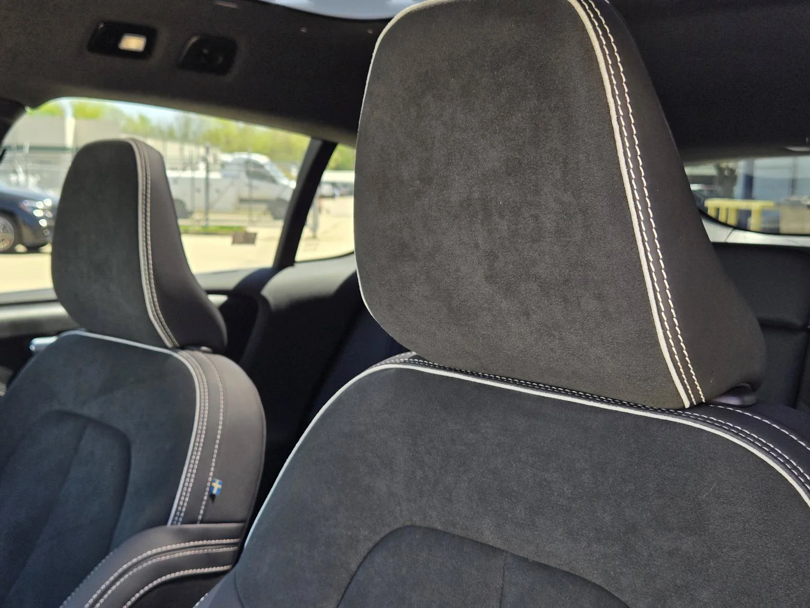 Used 2023 Thunder Gray Metallic Volvo Plus image 28