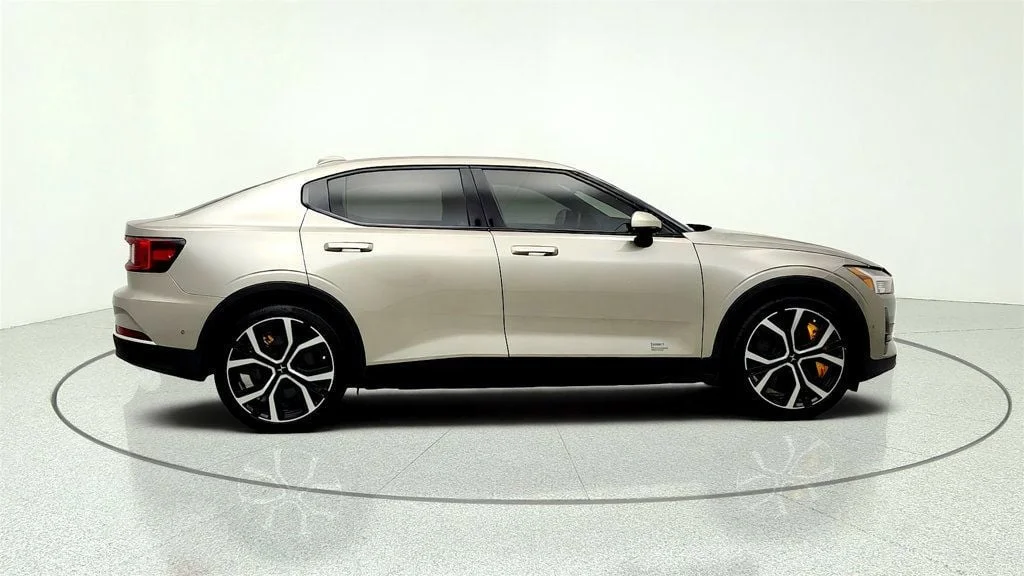 Used 2022 Moon Polestar Long Range Dual Motor w/ Performance Pkg & Pilot Pkg image 4