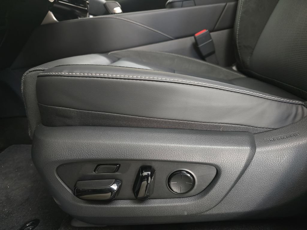 2026 Lexus RX 450h+ Luxury - Photo 29