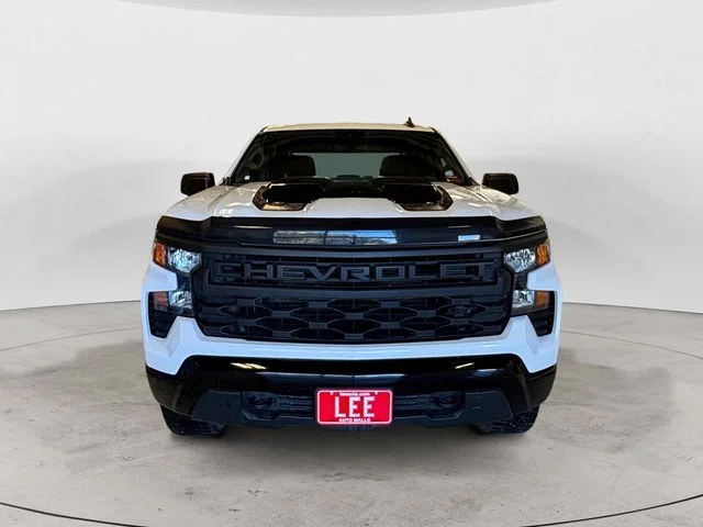 Used 2025 Summit White Chevrolet Custom Trail Boss image 9