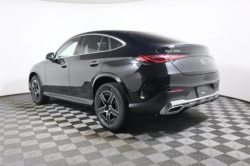 New 2027 Black Mercedes-Benz GLC 300 Coupe image 5