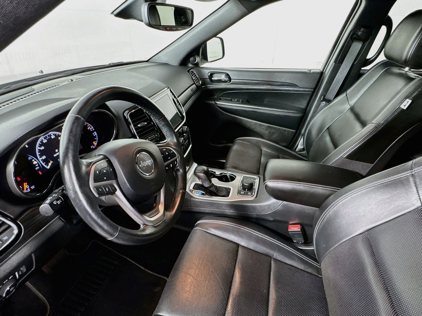 Used 2021 Blue Jeep Limited image 8