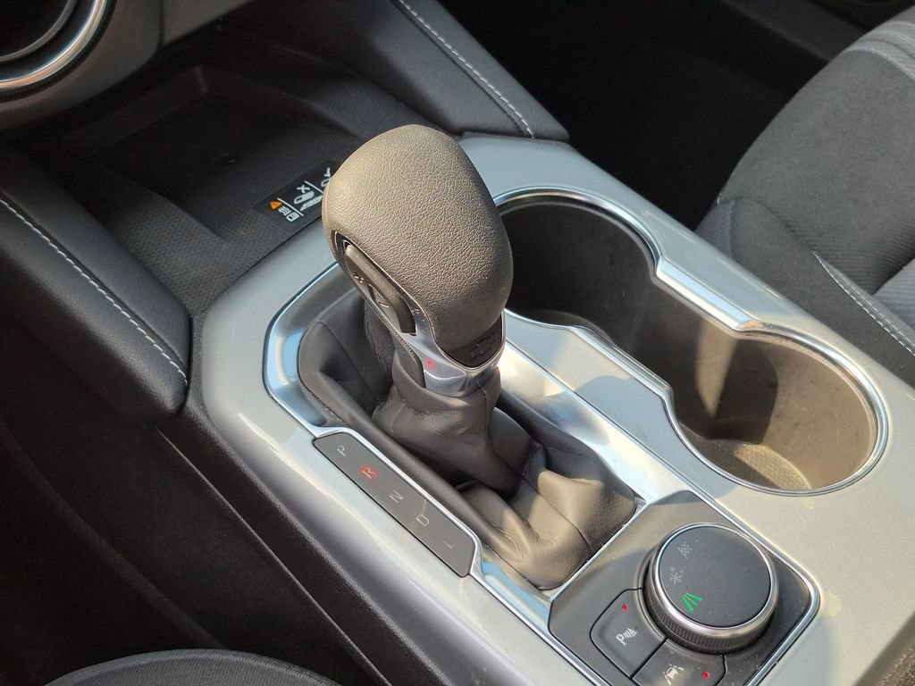 Used 2025 Black Chevrolet 2LT image 22