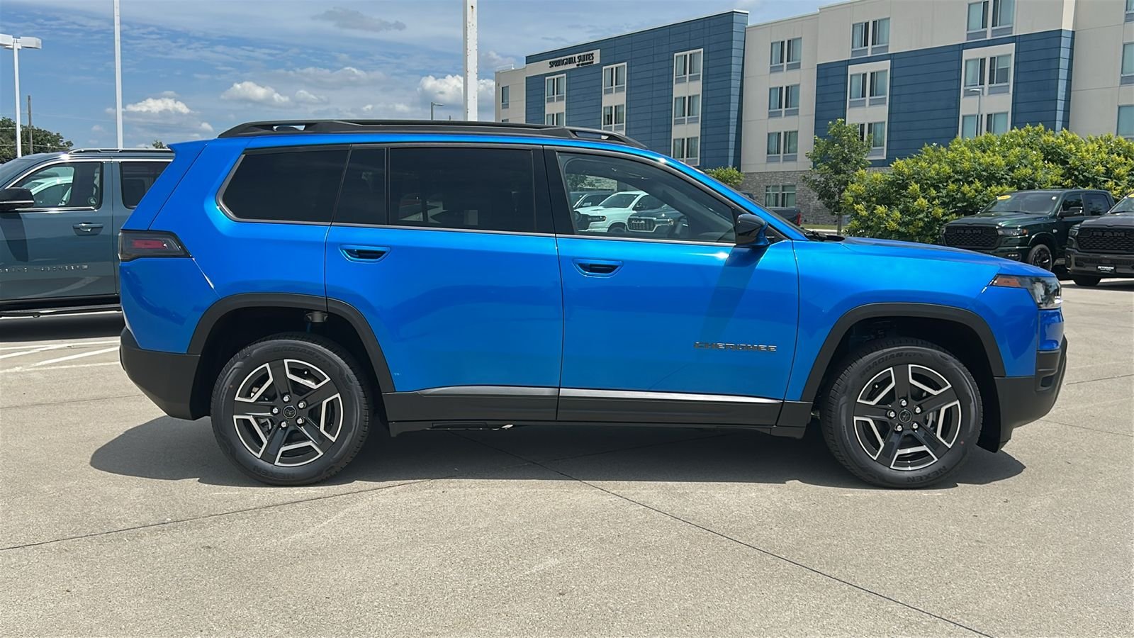 New 2026 Hydro Blue Pearlcoat Jeep Laredo image 3