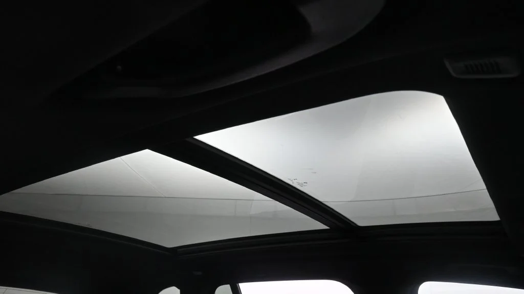 Used 2026 Skyscraper Grey Metallic BMW sDrive40i image 19