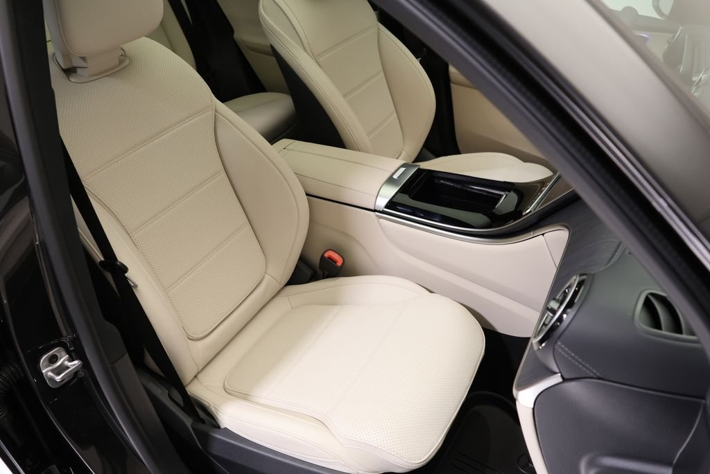 New 2027  Mercedes-Benz GLC 300 image 47