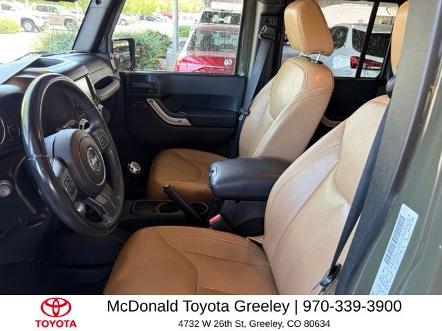 Used 2015 Green Jeep Unlimited Sahara image 8