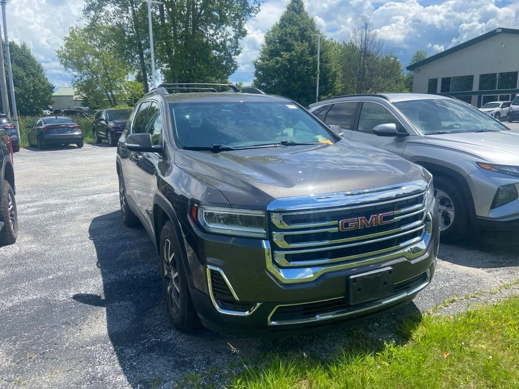 Used 2020 Smokey Quartz Metallic GMC SLE image 1