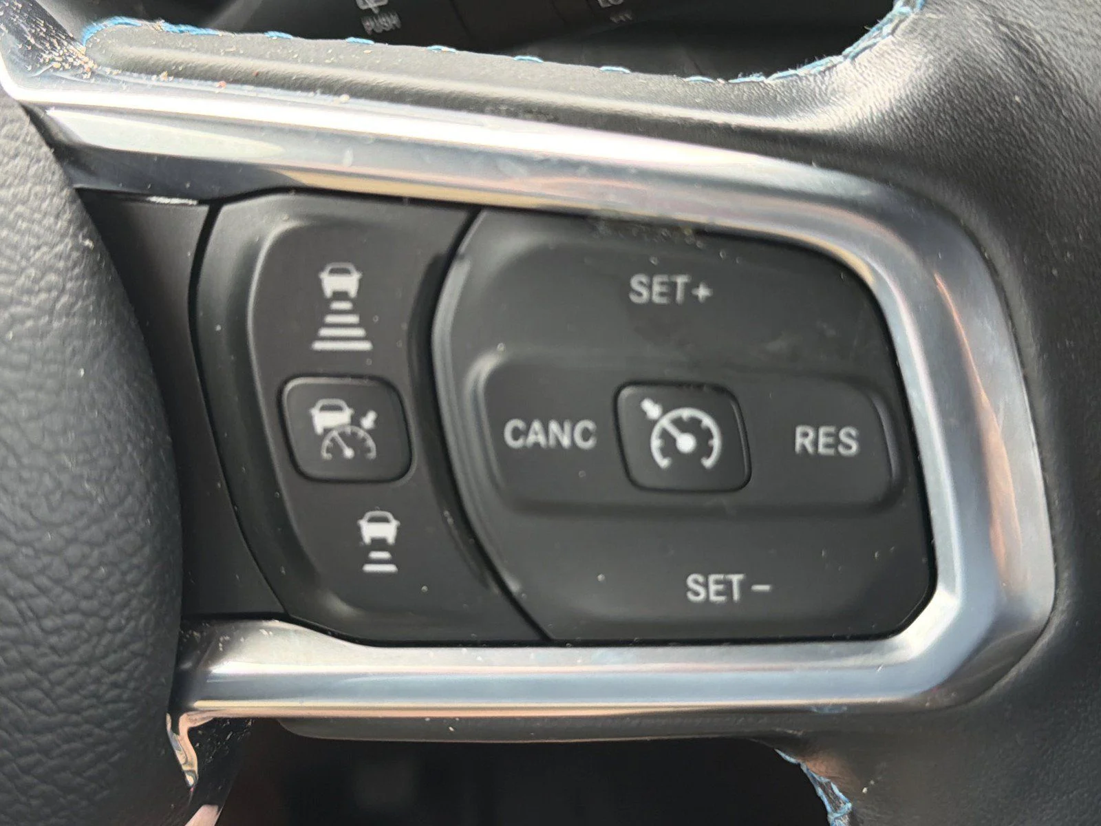 Used 2022 Gray Jeep Unlimited Rubicon 4xe image 31
