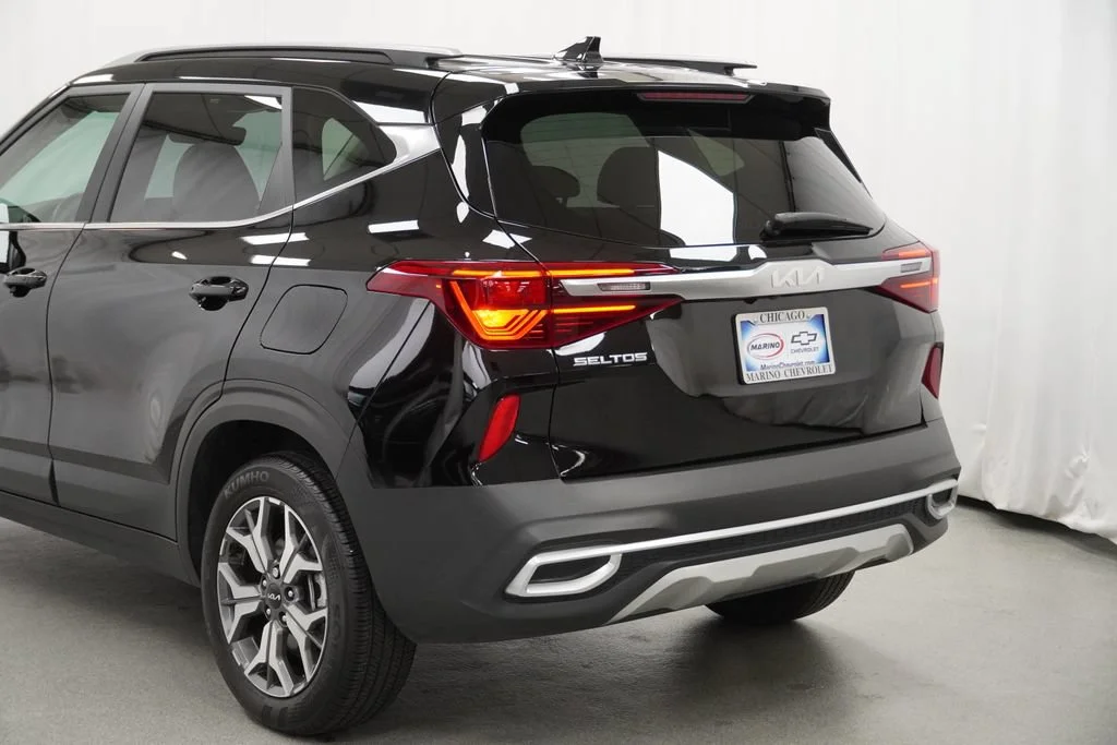 Used 2023 Black Kia EX image 39
