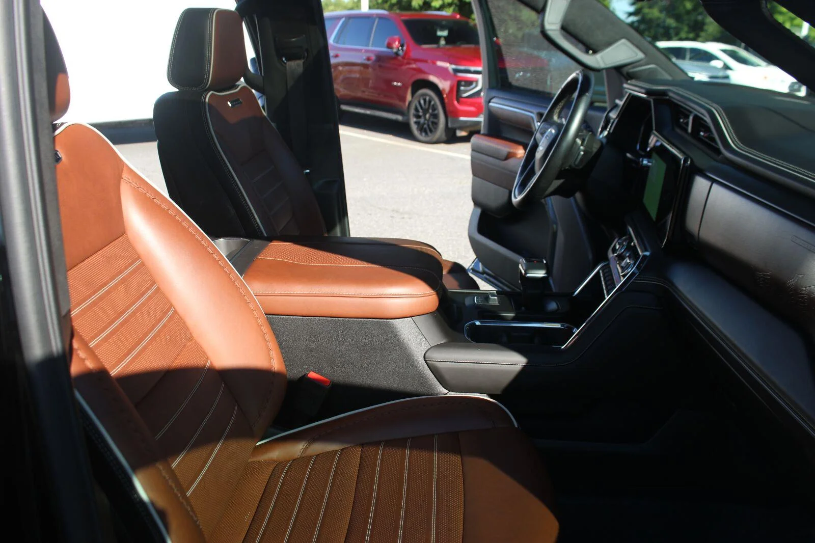 Used 2024 Onyx Black GMC Denali Ultimate image 36