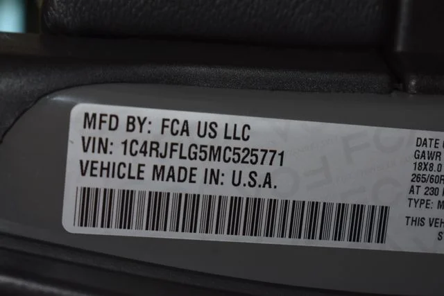 Used 2021 Gray Jeep Trailhawk image 43